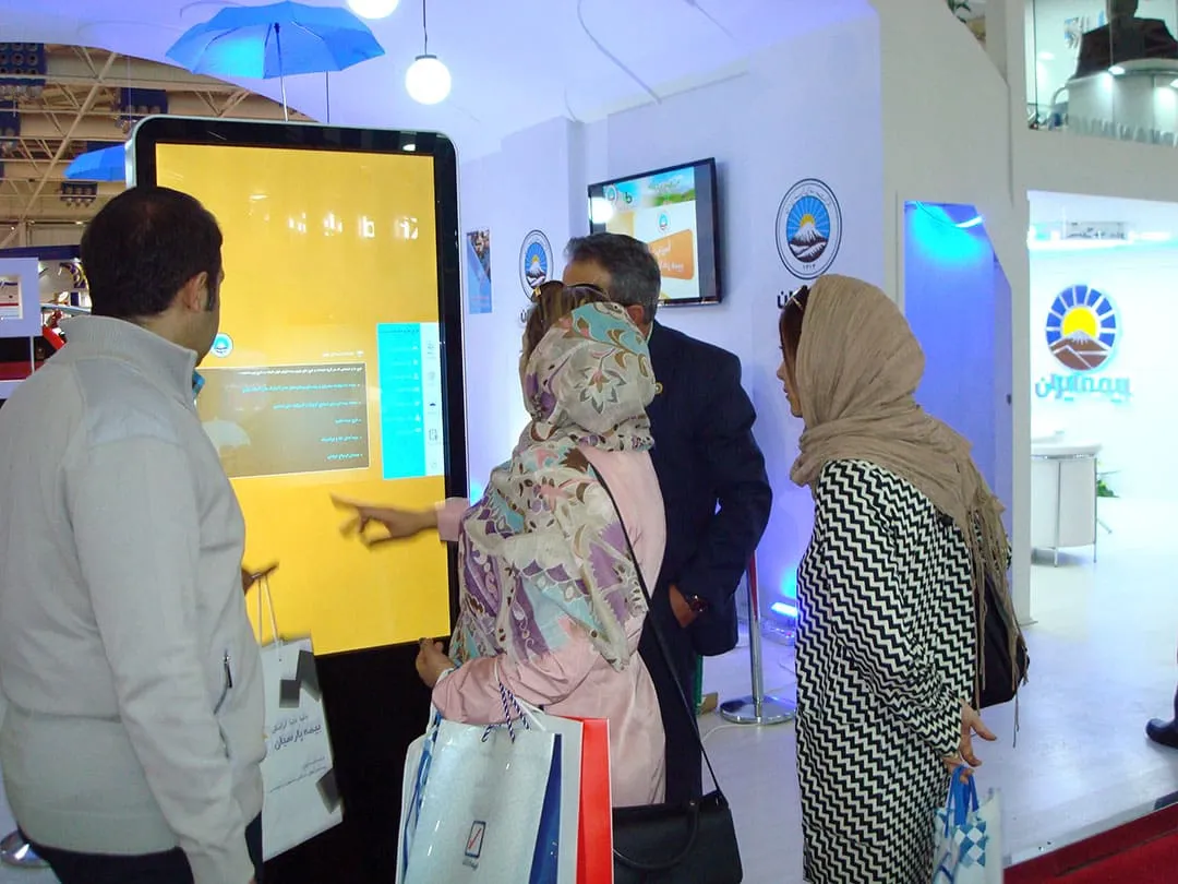 اجاره استند تاچ نمایشگاهی